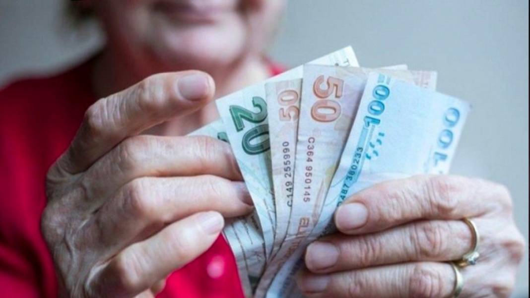 Bankalardan emeklilere büyük jest: Yeni yılda promosyon yarışı iyice kızıştı 1